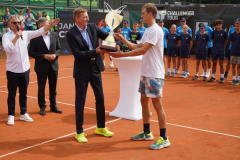 da0271d3-99cf-4162-9c5b-6668081533cb